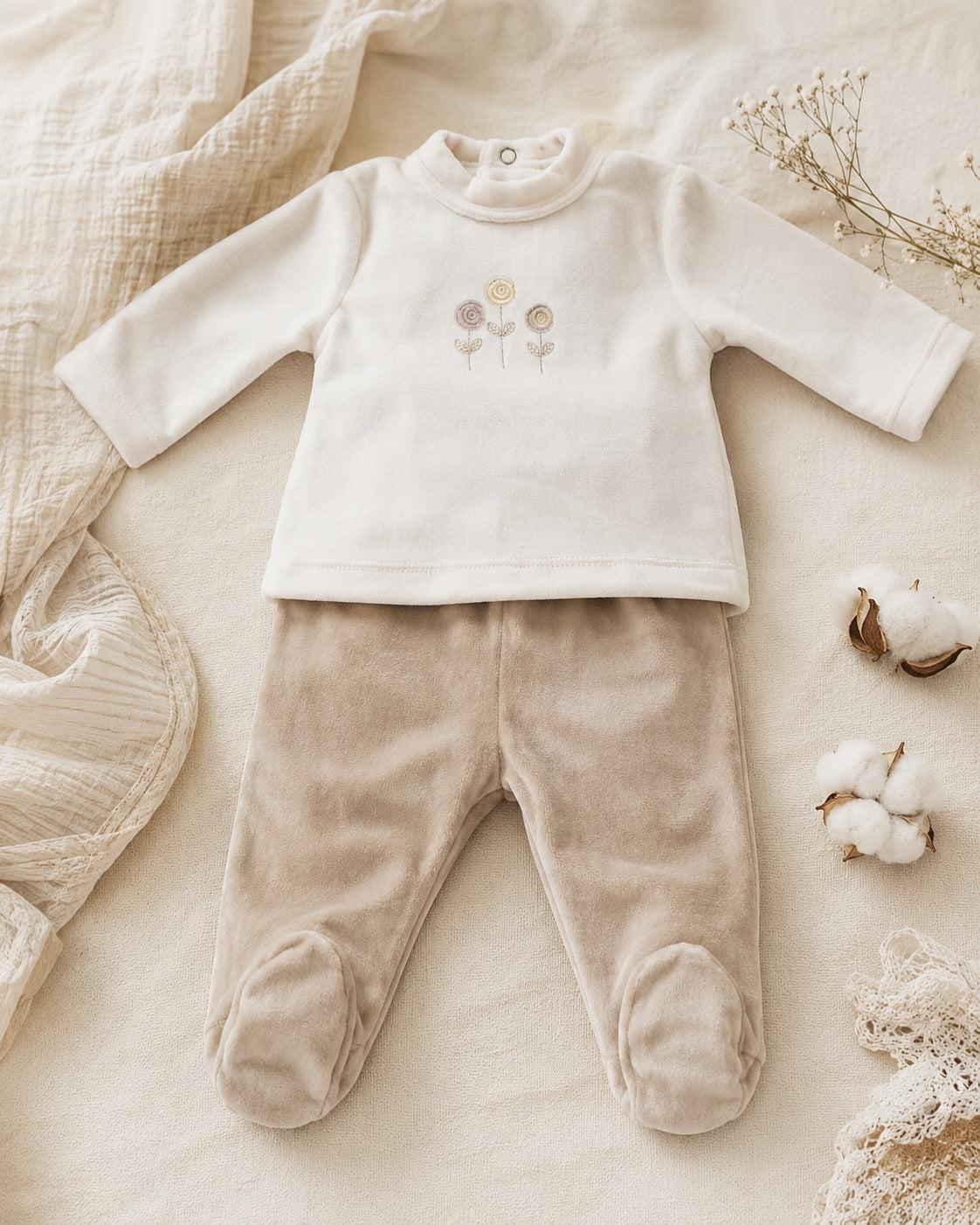 Conjunto de bata y pelele de plush RN